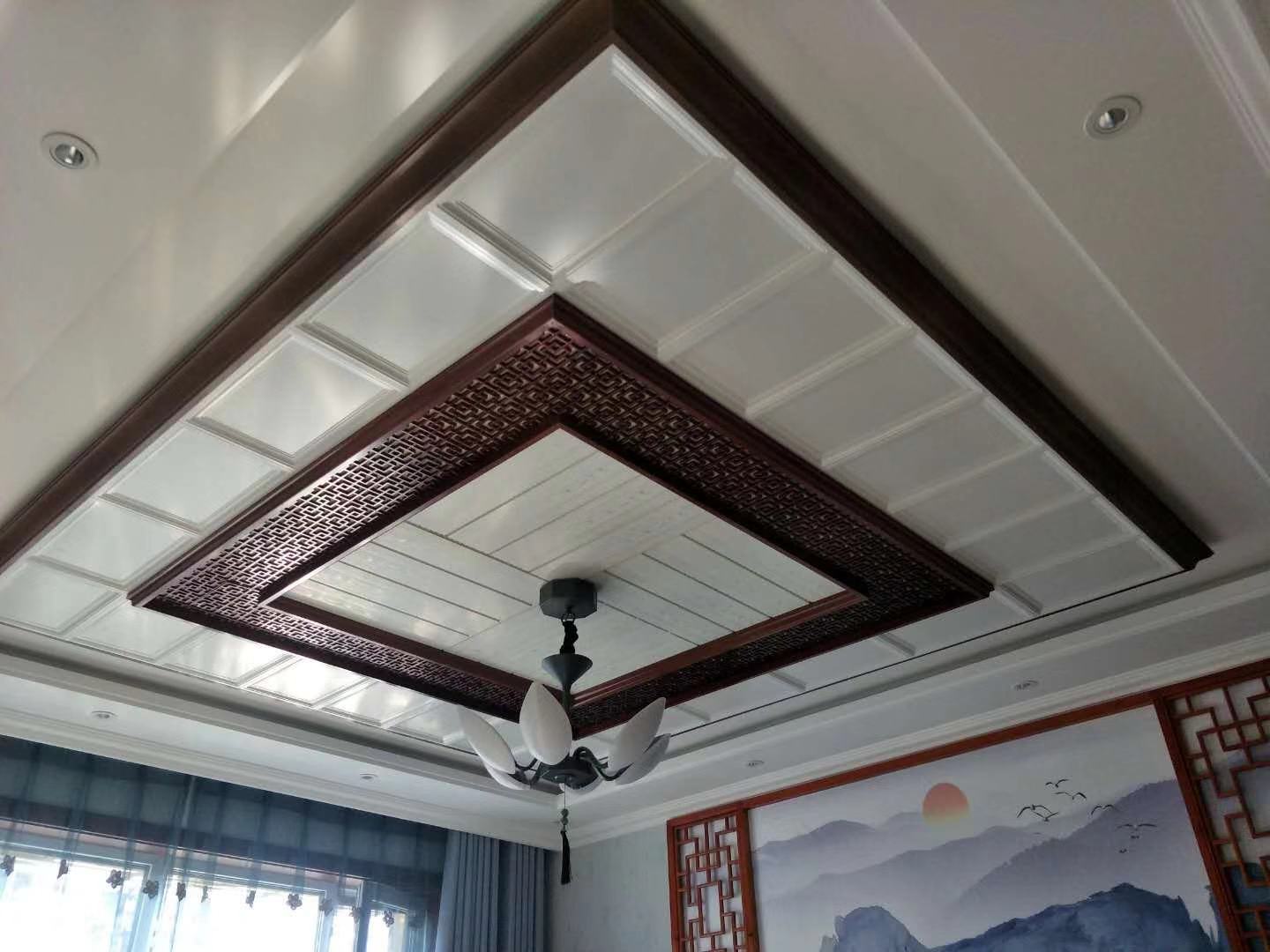德萊寶新中式客廳吊頂實景安裝圖.jpg